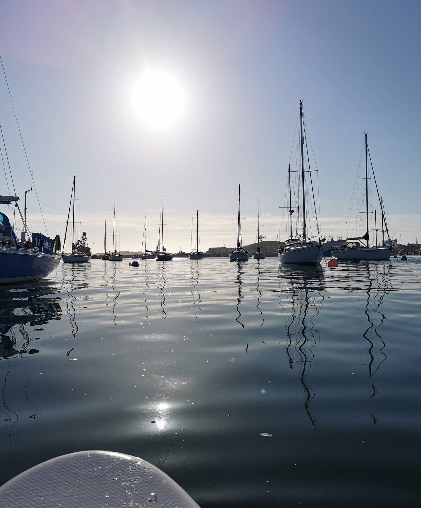 A stunning morning for a SUP before work 😊⚓

#indiansummer #flushing #designerlife #interiordesigner #sup #paddleboarding #escape #sailing #glassy #cornwall #cornwalldesigner #besidethesea #inspiration #cornwalllife #lovecornwall #cornwallcoast #cor