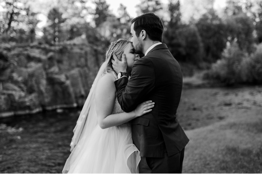 De La Fontaine Elopement Photography