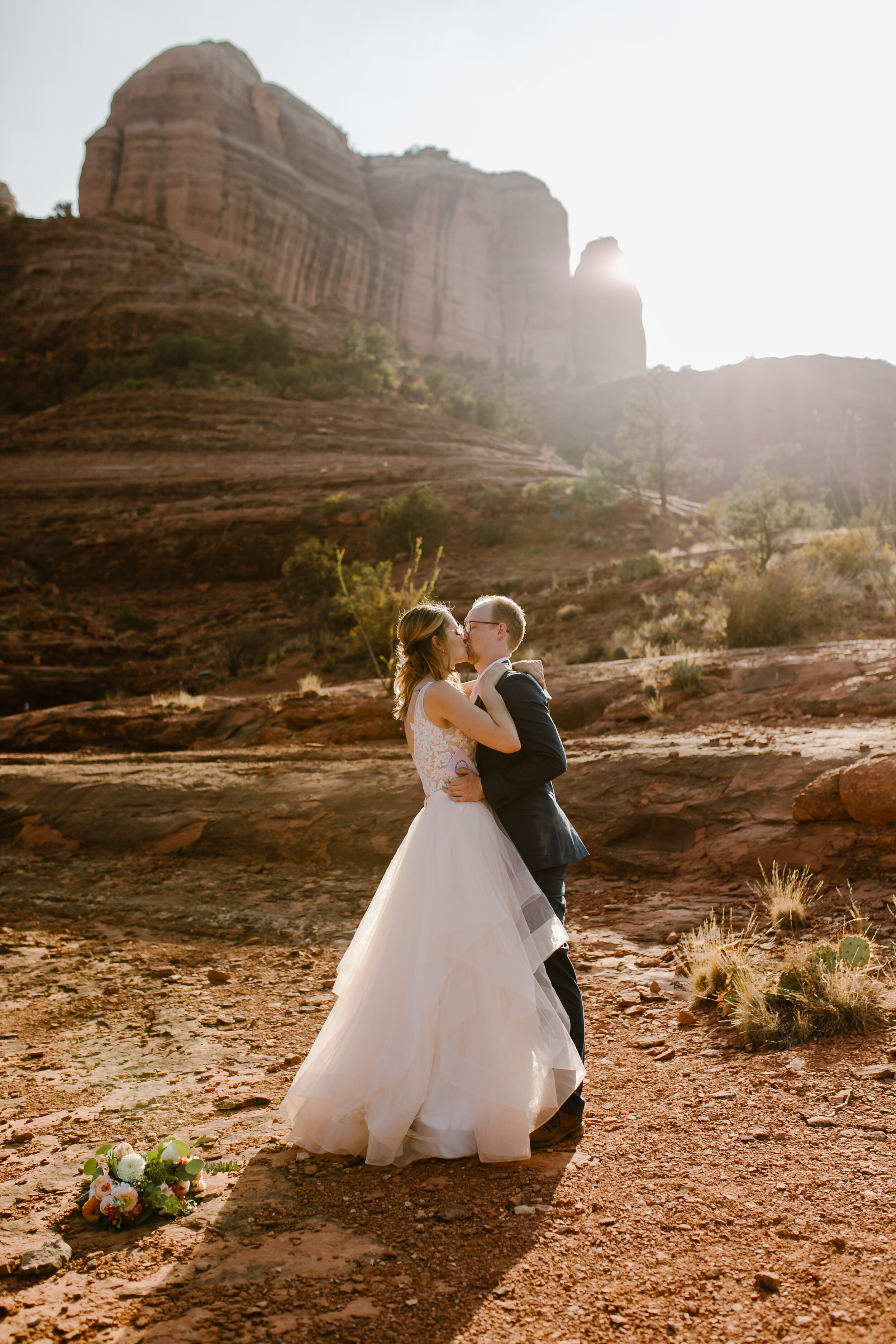 Andrea+Zack_CATHEDRAL_ROCK_Getting Ready+Ceremony-117.jpg