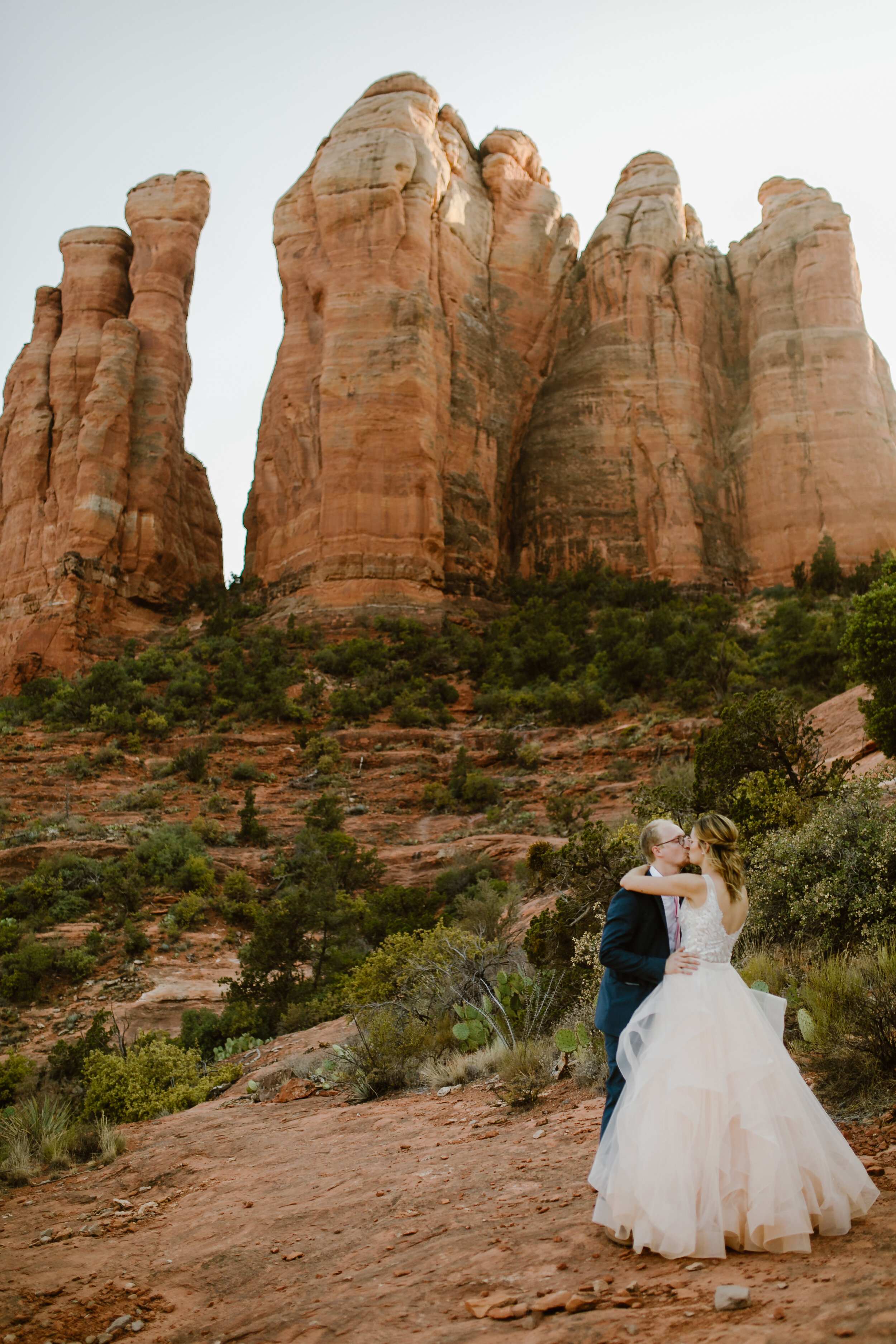 Andrea+Zack_CATHEDRAL_ROCK_GReady+Hiking+Portraits-1.jpg