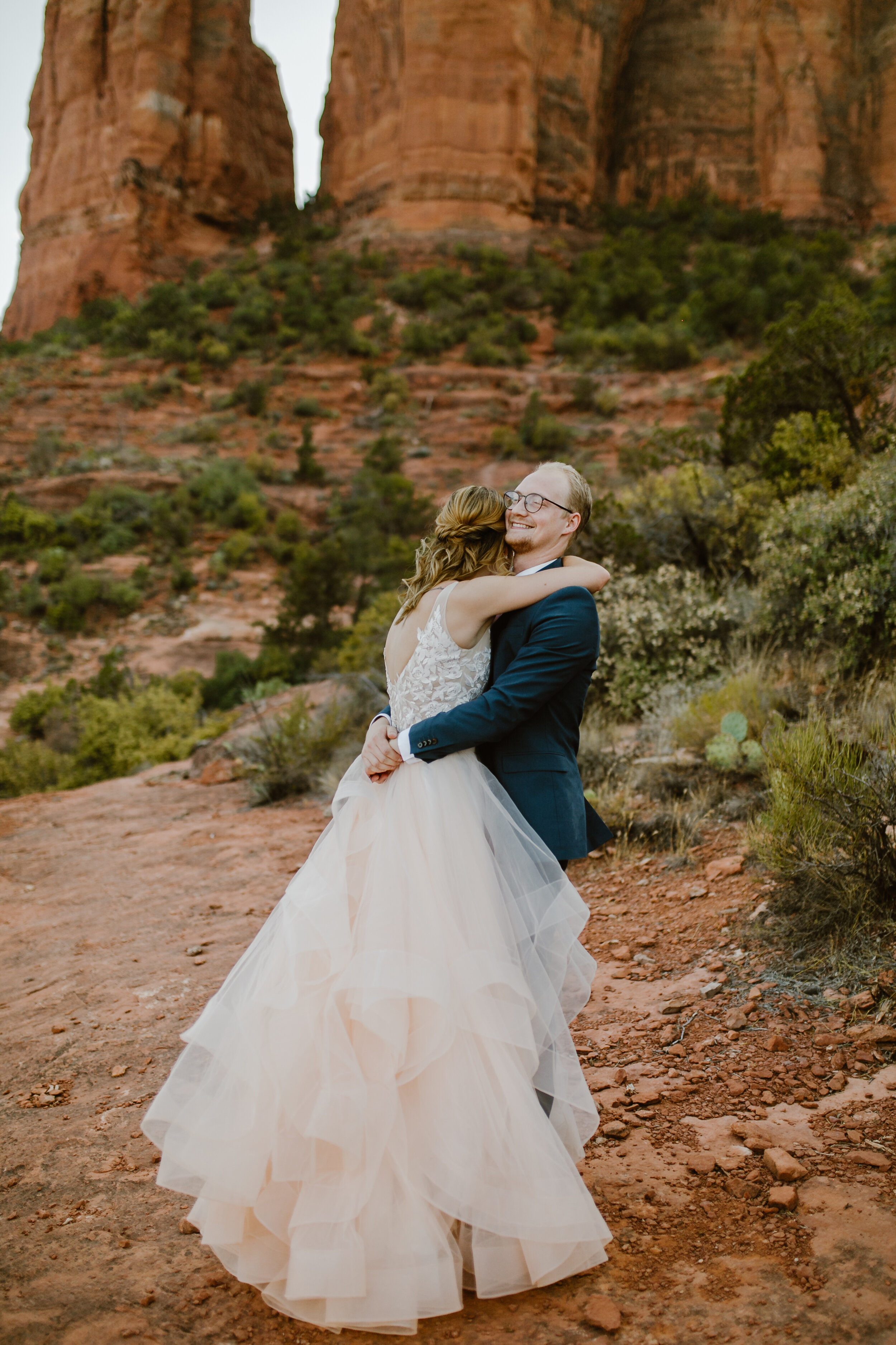 Andrea+Zack_CATHEDRAL_ROCK_GReady+Hiking+Portraits-22.jpg