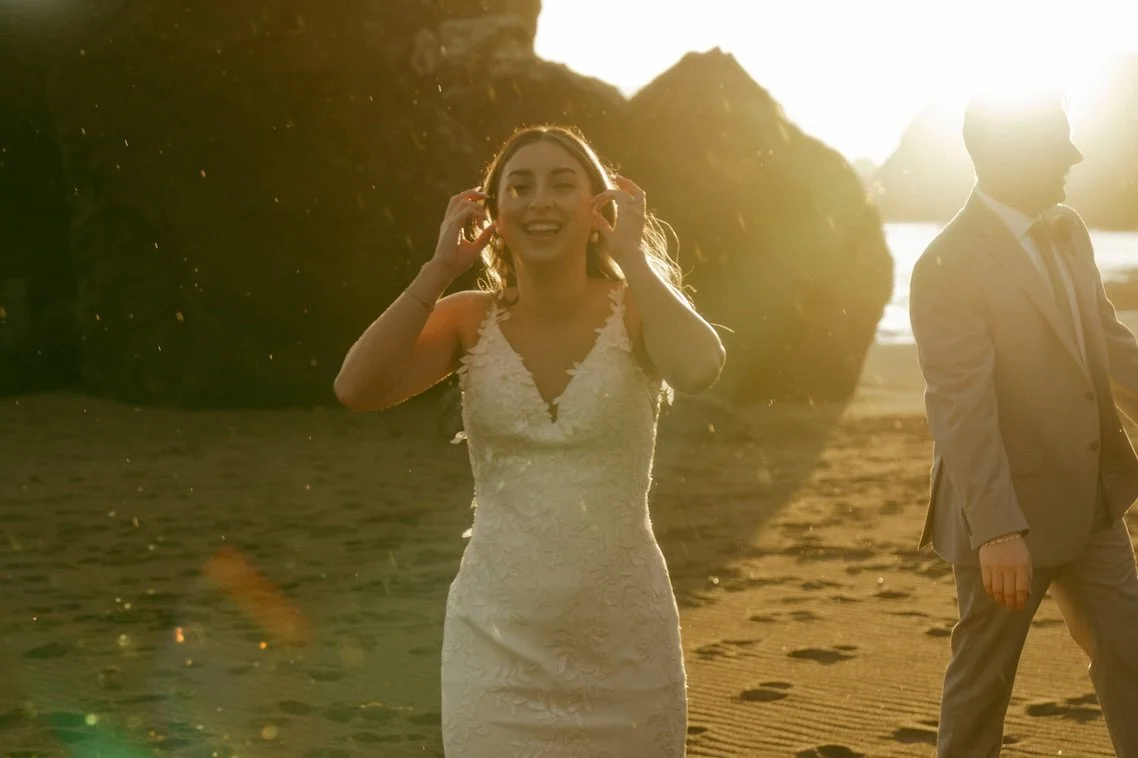 Nothing quite like a little sun shower 🌞 🌧️ 
.
.
.
.
#bigsurwedding #bigsurweddingphotographer #californiawedding #oregonwedding