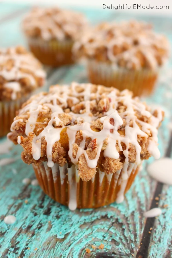 Pumpkin-Apple-Streusel-Muffins-DelightfulEMade.com-vert1-600x900.jpg