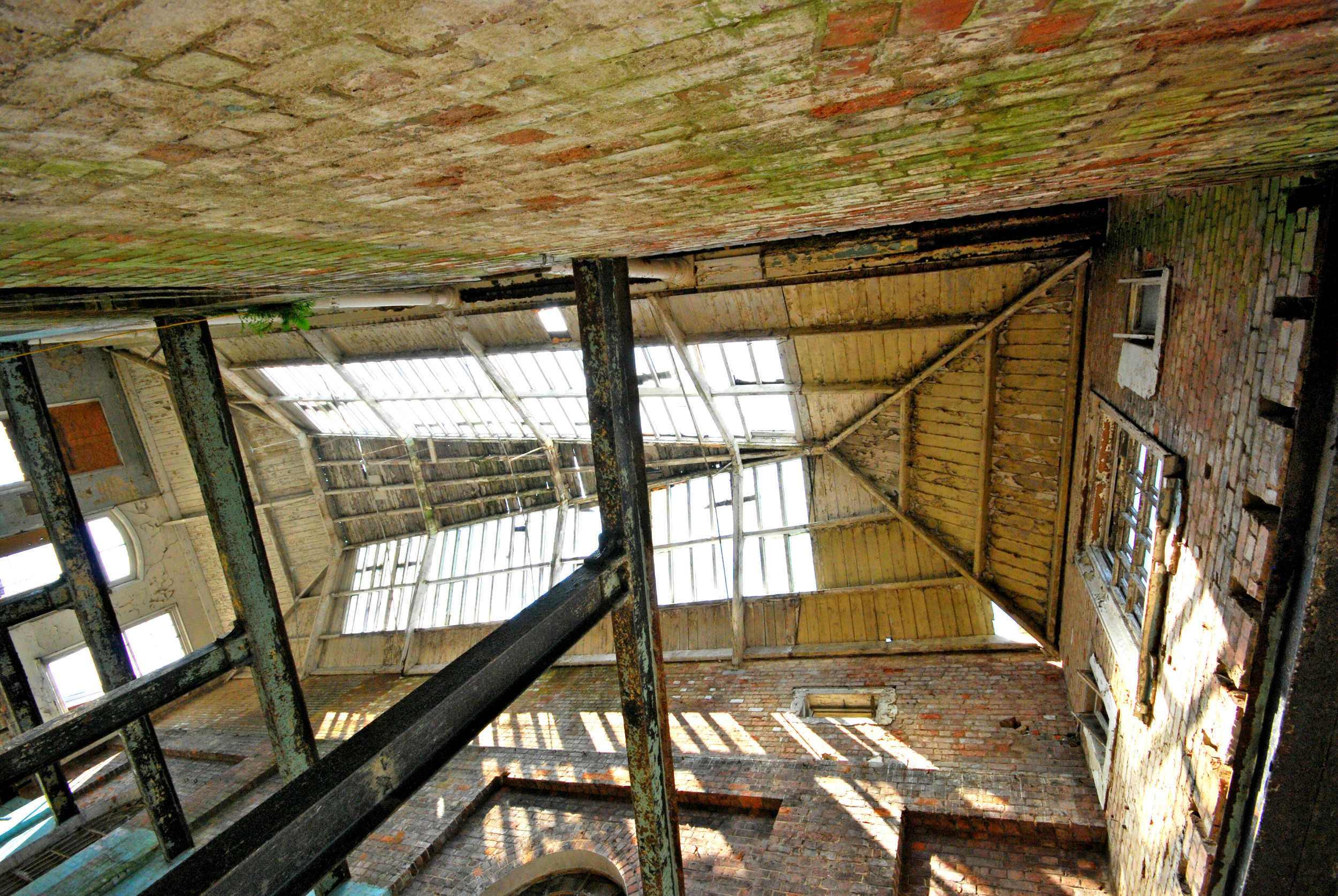 Albion Archaeology project. Roof of the Wolverton Royal Train Sheds, May 2008