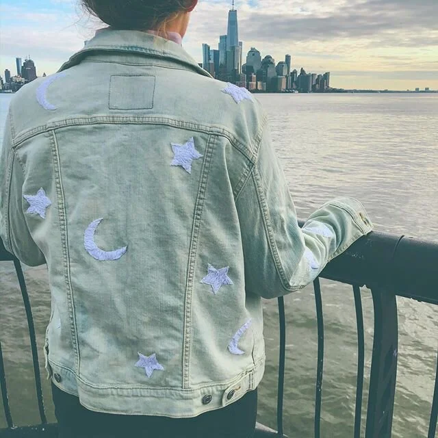 wishing on every star that you all have a wonderful new year and that all your dreams come true ✨🌙 #handembroidery on a @levis #bleached denim jacket #2020