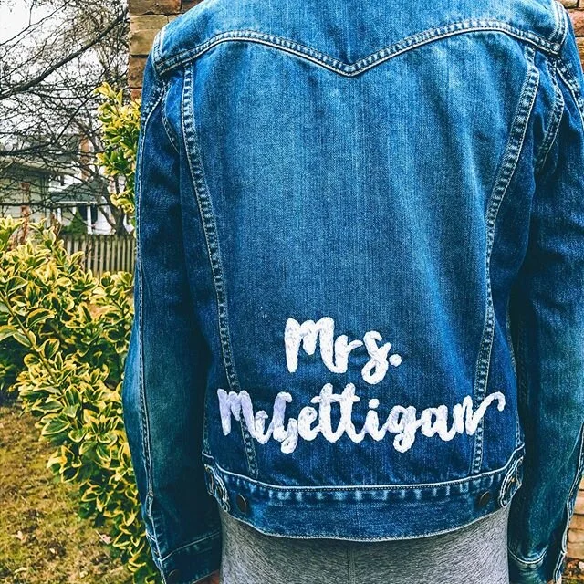 #handembroidery on an #upcycled denim jacket for a lovey winter bride 💕✨❄️ so many fun weddings coming up this year, and this is the perfect eco-friendly gift for a bride! And it looks great in pictures 😉 #handmade #ecofriendly