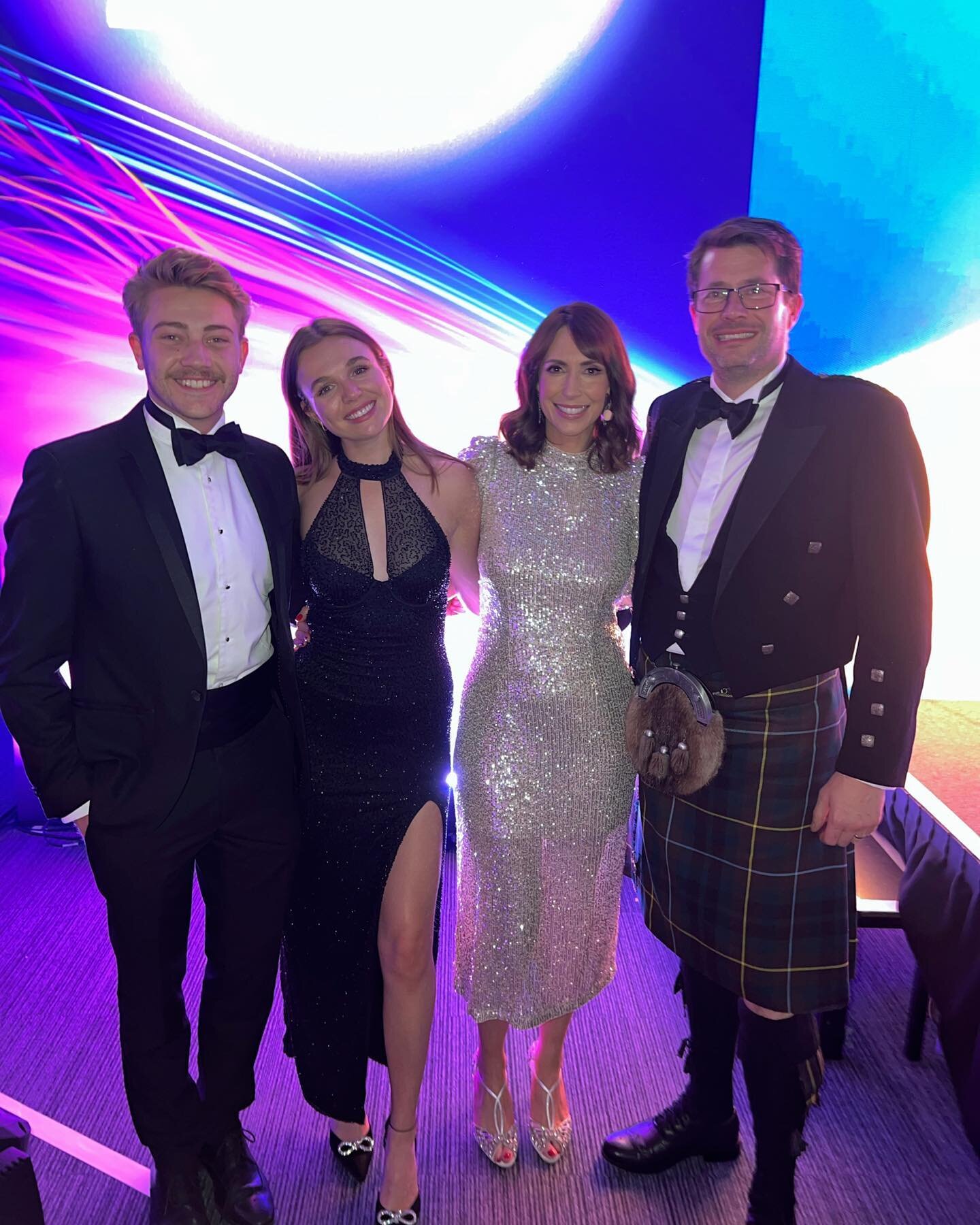 What an incredible experience we had last night at the Hampshire Business Awards, hosted by the one and only @alexjonesthomson!

It was an absolute privilege to be part of this inaugural event, brought to us by @thebusinessmagazinegroup and Hampshire