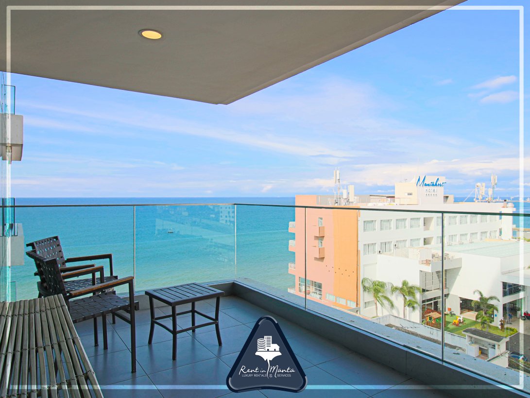 Spacious condo with side ocean view