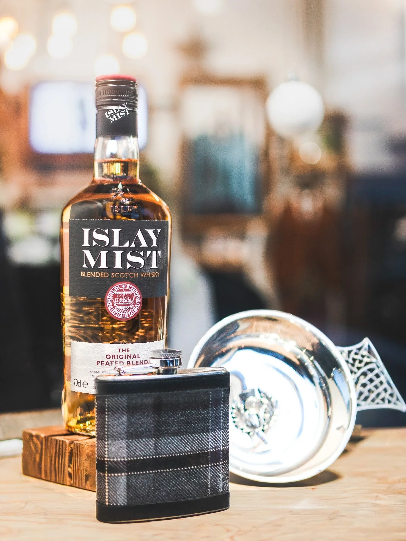 Whisky and Tartan seems to be a perfect mix
@_islaymist @whisky_magazine