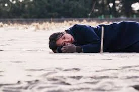Kim Min-hee in On The Beach at Night by Hong Sangsoo