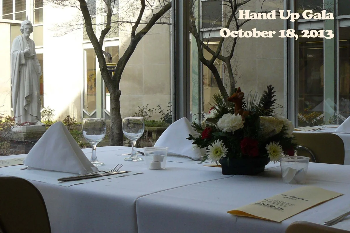 handupstatue2012.jpg