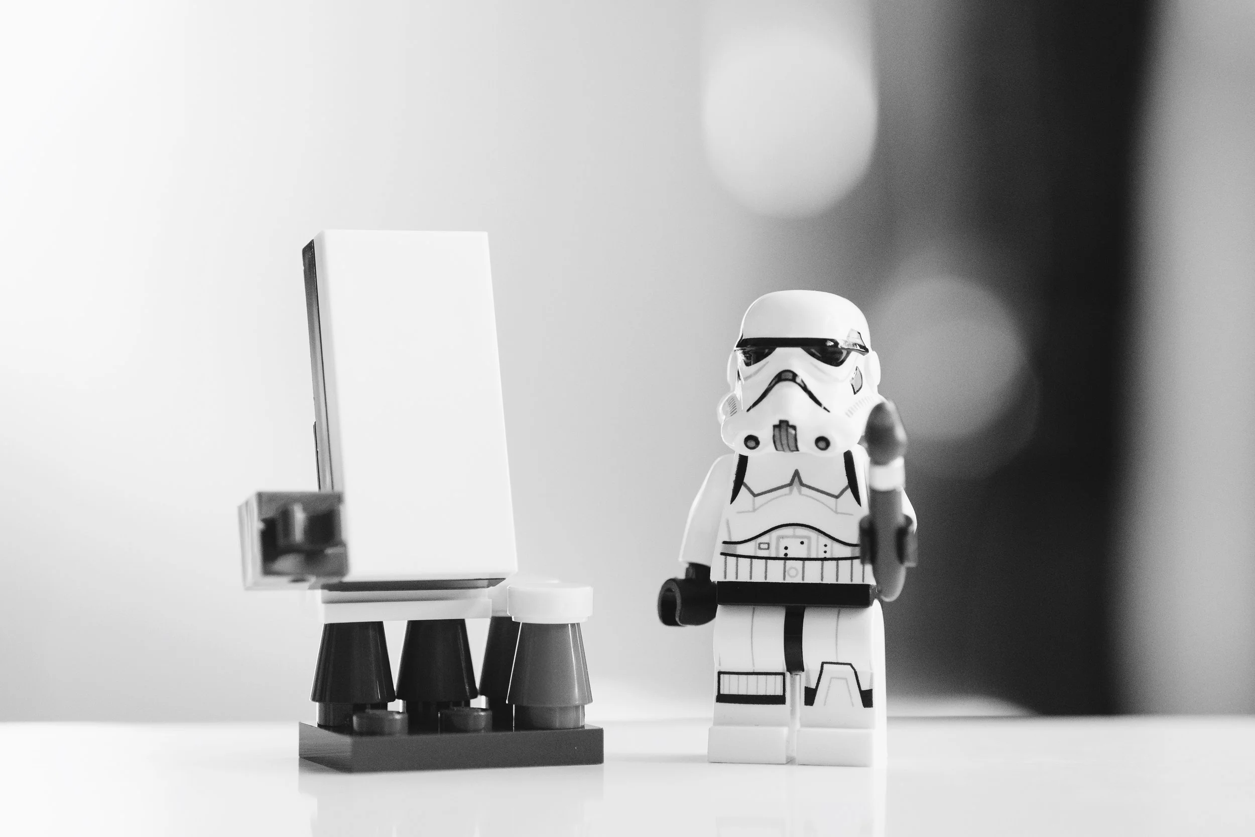 daniel-cheung-129841-unsplash