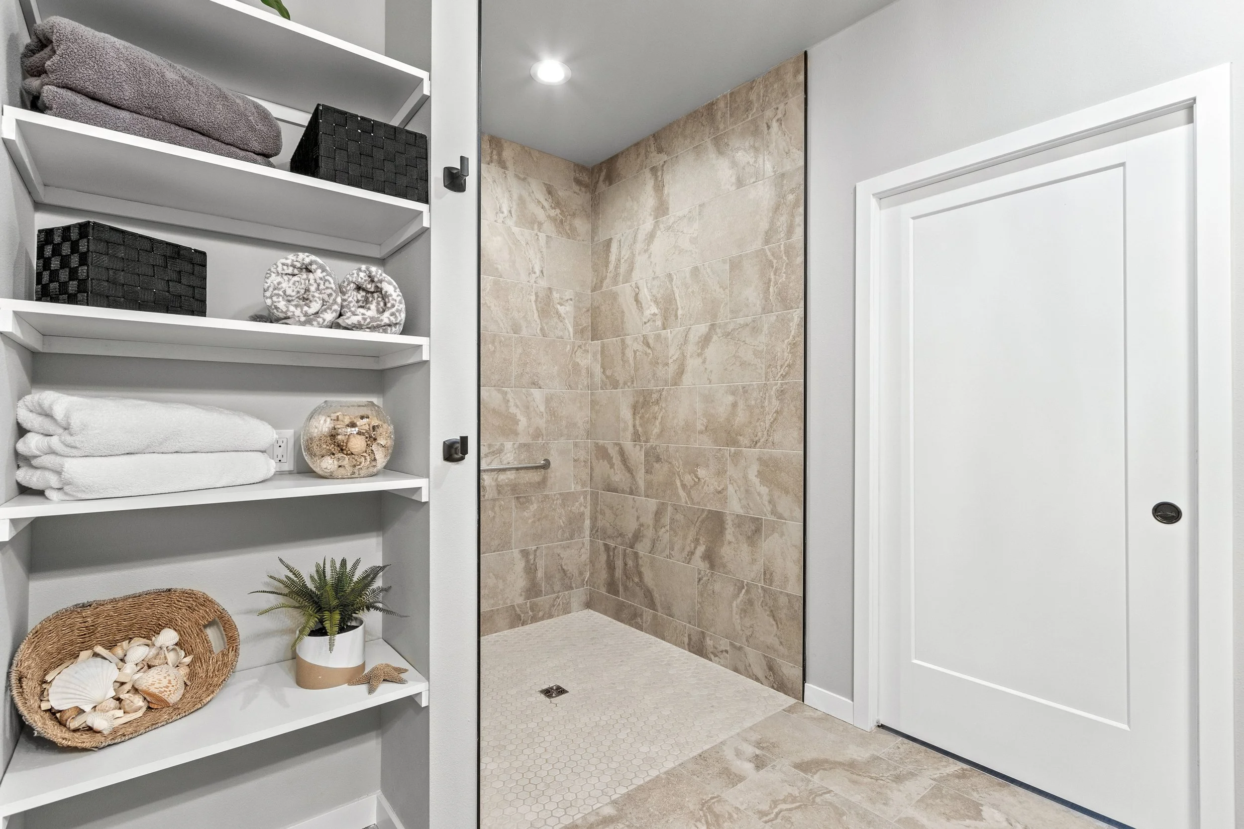 6856 Rembrandt Rd-10.jpg