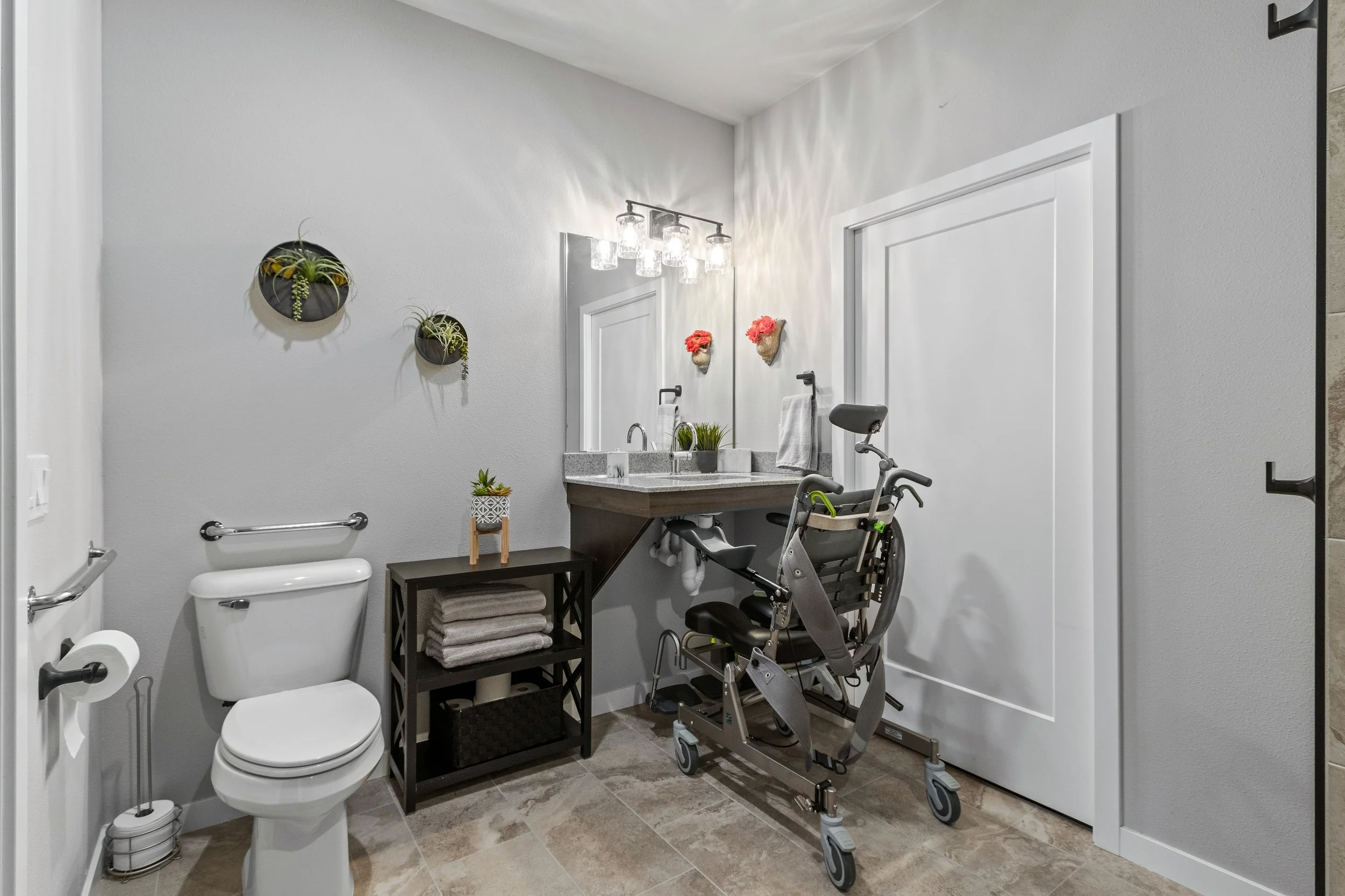 6856 Rembrandt Rd-18.jpg