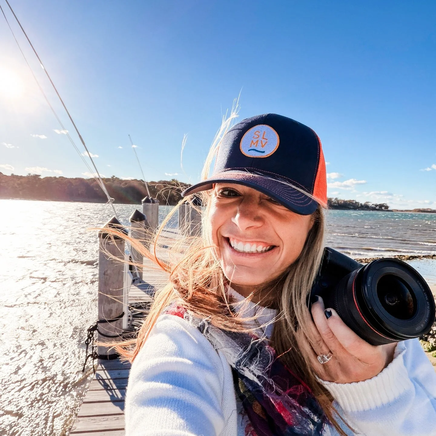 Finding a reliable contractor who does the most amazing work is like finding a unicorn. I&rsquo;ve found unicorn of Martha&rsquo;s Vineyard. Obsessed with this gorgeous new construction in VH by @shorelinemv. More pics to come. 🌊🏡
.
#shorelinemv #s