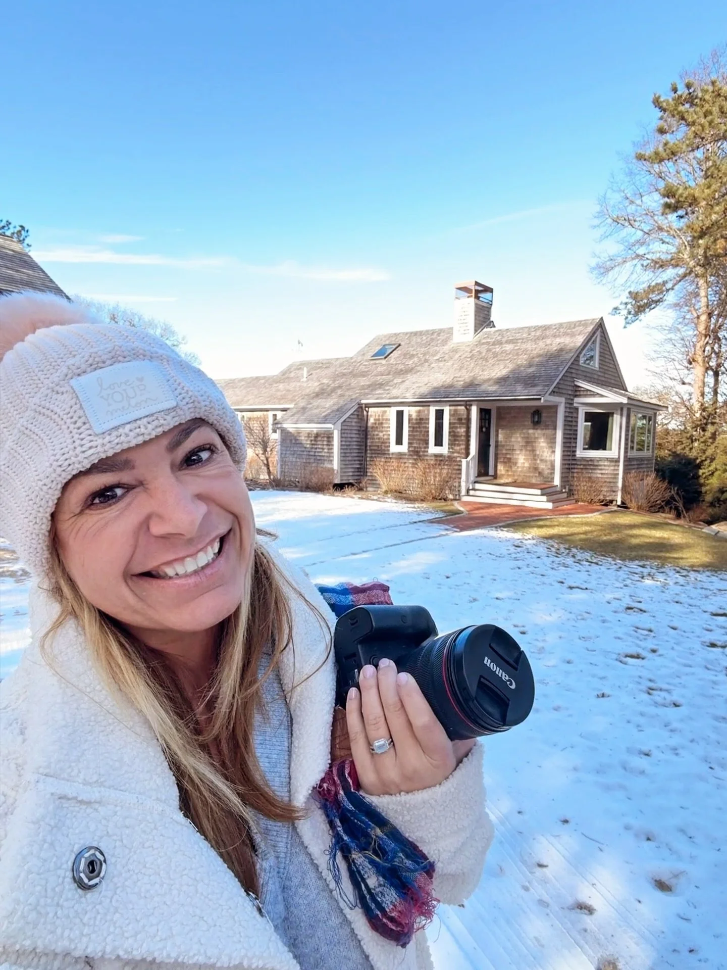 Fitting in all the photoshoots before the snowstorm of the century - allegedly - arrives. ❄️🏡 #5of5 #doneanddone 📷