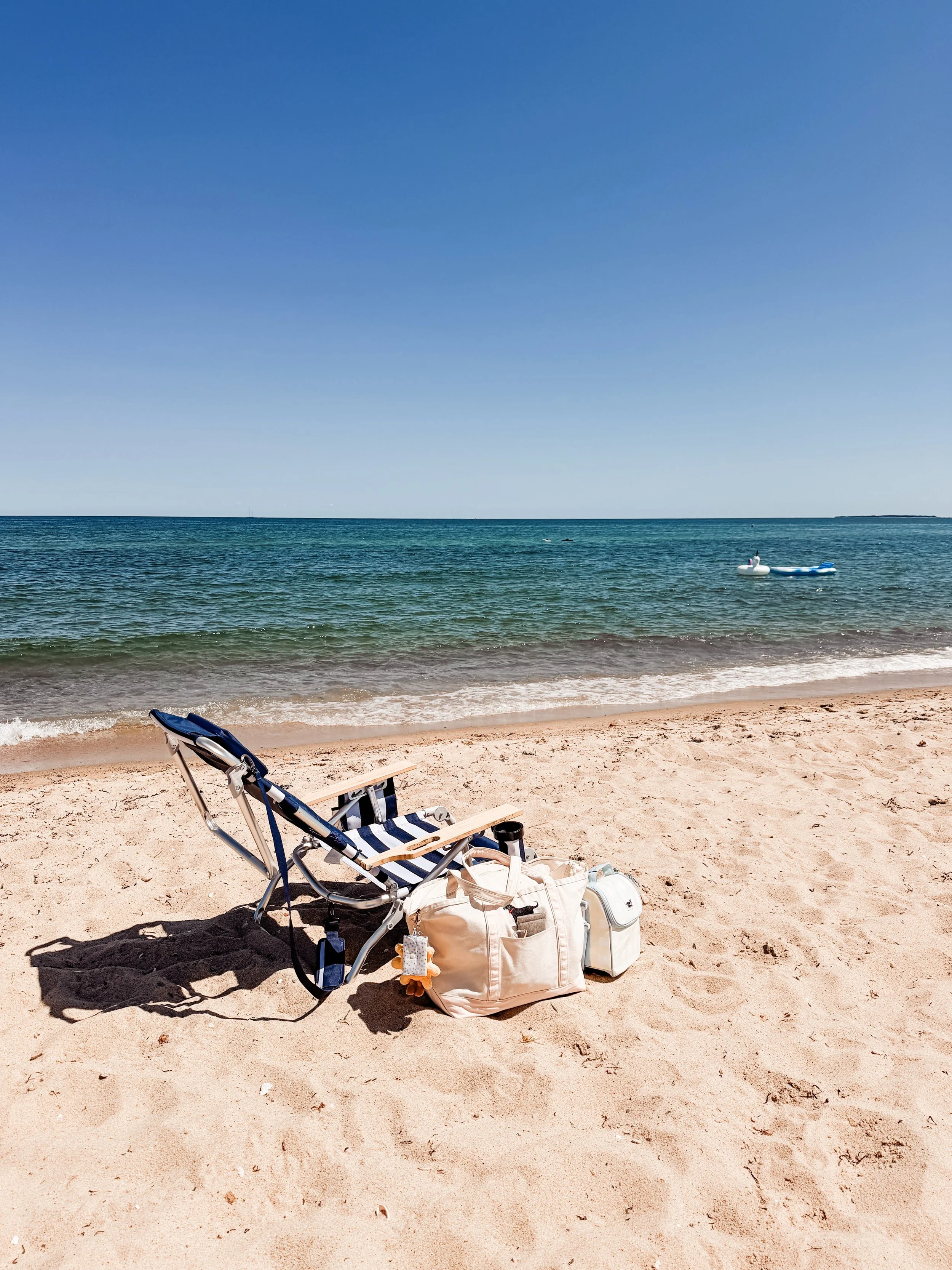 When part of your job is online research, education and prospecting, you can do it from anywhere. Today&rsquo;s office choice was an easy one. ☀️🌊 #lovewhatyoudo #livewhereyoulove #tgif #marthasvineyard