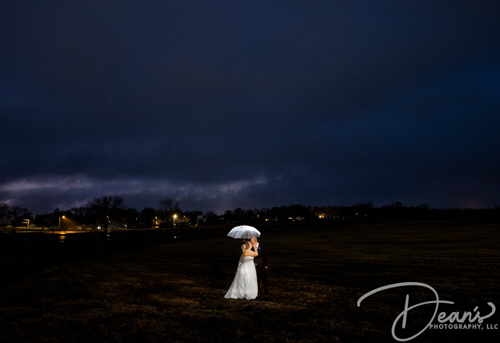 Chivaree on Park's indoor ceremony and reception space provides you with climate-controlled bliss and no concerns about wind, snow, and rain. It's the perfect countryside location for your #wisconsinwedding anytime of the year. 
&ndash; Photo from @d