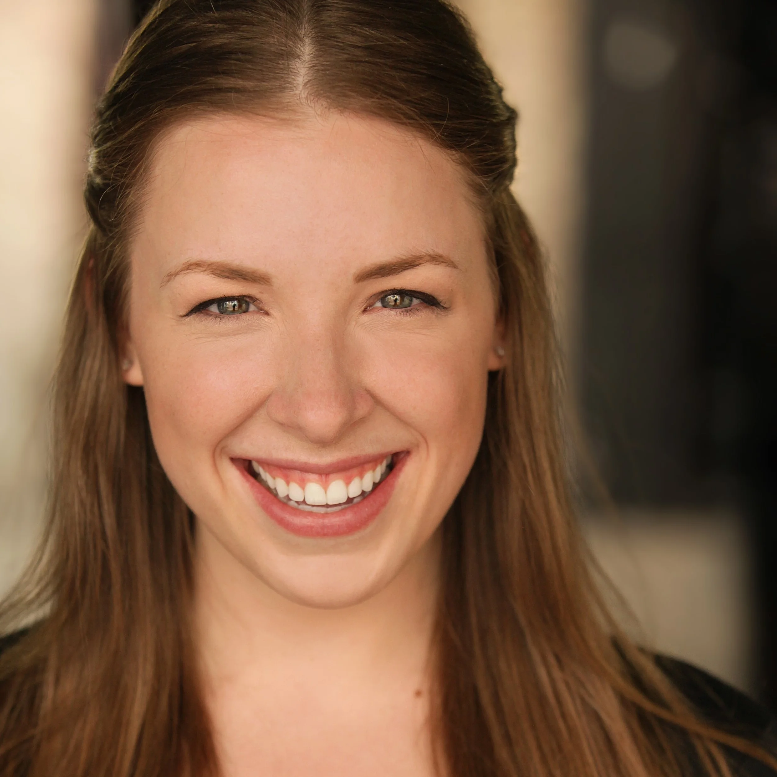 NICOLE ARMOLD ( Catherine ) is delighted to return to Venus Cabaret Theater where she was last seen as Susan in the inaugural production of Company. Her Mercury Theater Chicago credits include: Mary Poppins (Mary Poppins) and Martha ( The Christmas Schooner ). Other recent Chicago credits include: Ride the Cyclone and Sense and Sensibility (Chicago Shakespeare Theater), Into the Woods (Metropolis), Northanger Abbey (Lifeline), Mill Girls (ATC/ETOPiA) and The Merry Widow (Light Opera Works).