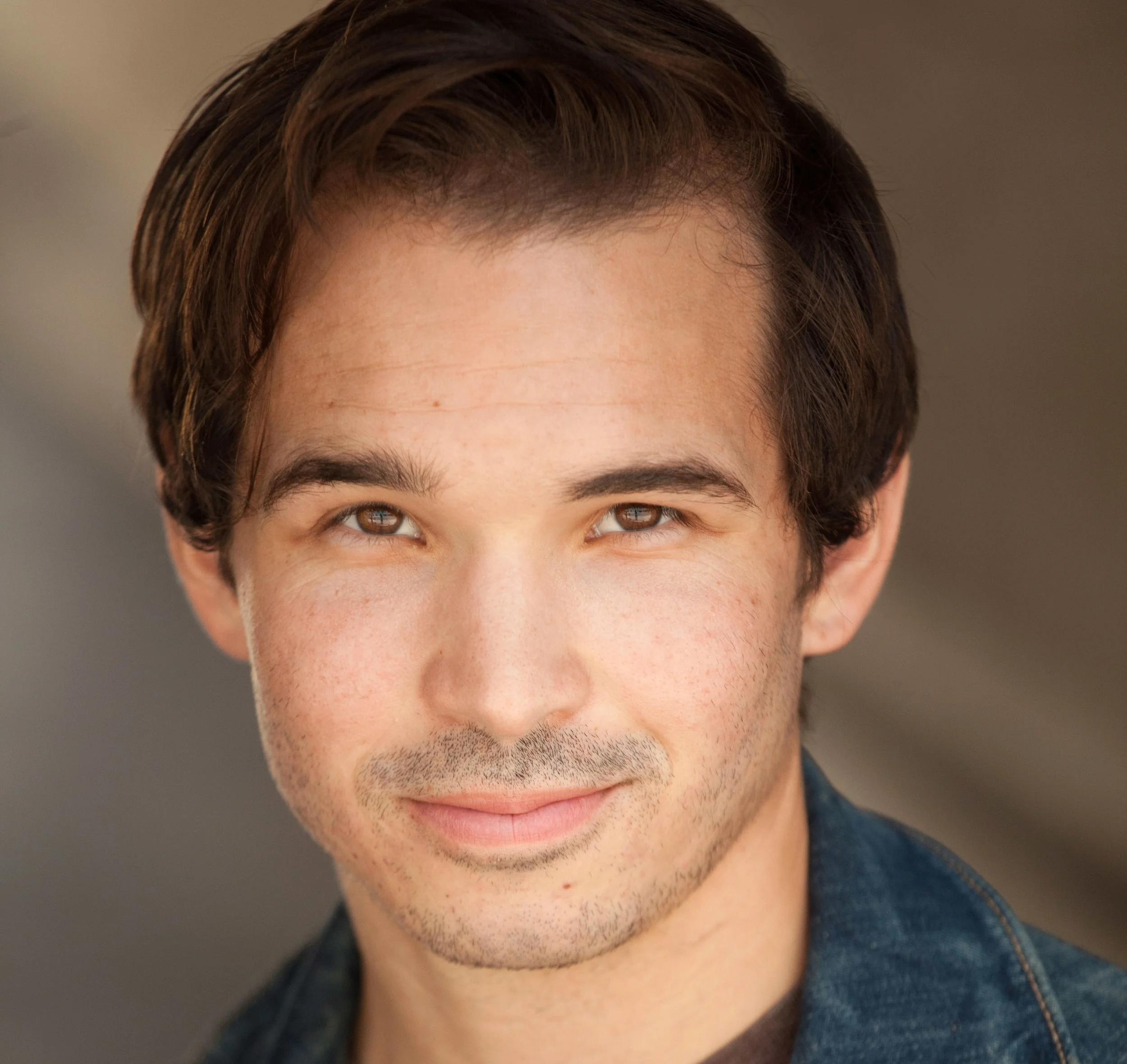KORAY TARHAN ( Pippin) is thrilled to be making his Venus Cabaret Theater debut. Originally from Los Angeles, Koray graduated from Columbia College Chicago in 2013 and began traveling the country working regionally from San Diego to Cincinnati. Previous credits include The Boy Who Danced on Air (Diversionary Theatre, San Diego), Cabaret (Lewis Family Playhouse), Memphis (Porchlight Music Theater) and Seussical (Drury Lane).
