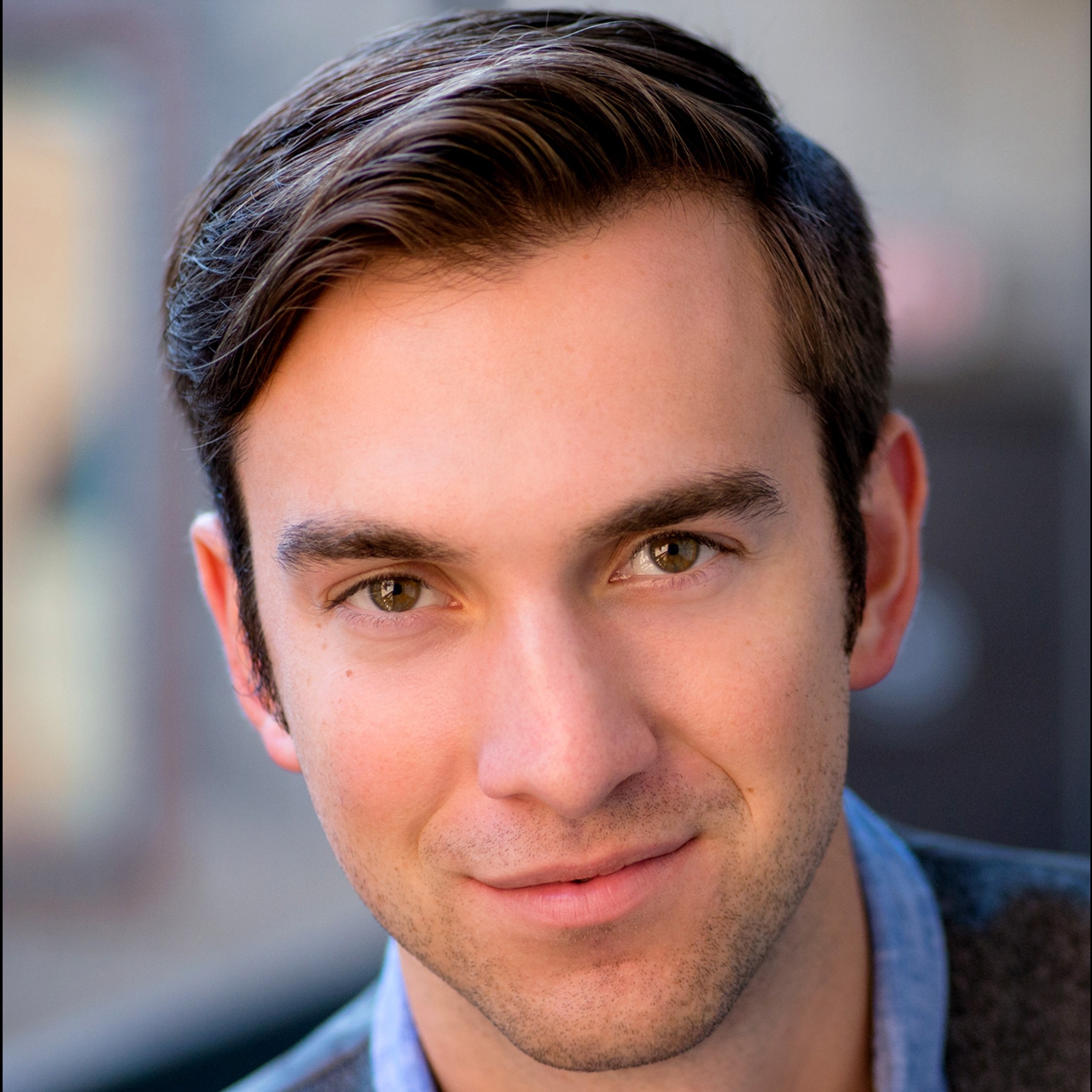 DEREK SELF (Orin u/s, Puppeteer u/s) is thrilled to return to Mercury Theater Chicago after playing Peter in “Company” in the Venus Cabaret space. Other Chicago credits include "Woman of the Year," (Porchlight Music Theatre) “Candide,” “Peter Pan,” (Music Theater Works) and “The Fires of Nero” (Collaboraction Theatre). Derek is a member the iO Theater house team “First Beat” and performs around the city with his band, Prom Night Perm. He composes and produces original music in his home recording studio. He's grateful for the support of his family and friends - thanks for your love and guidance!