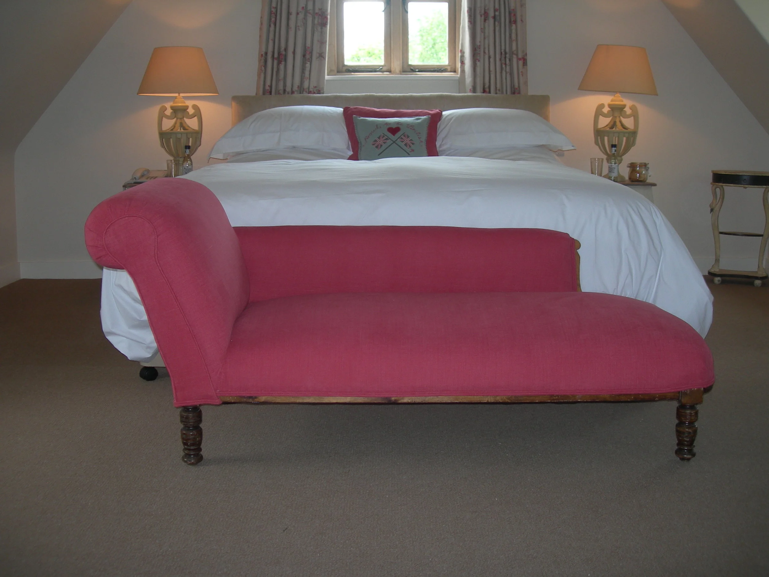 The Swan 004.jpg