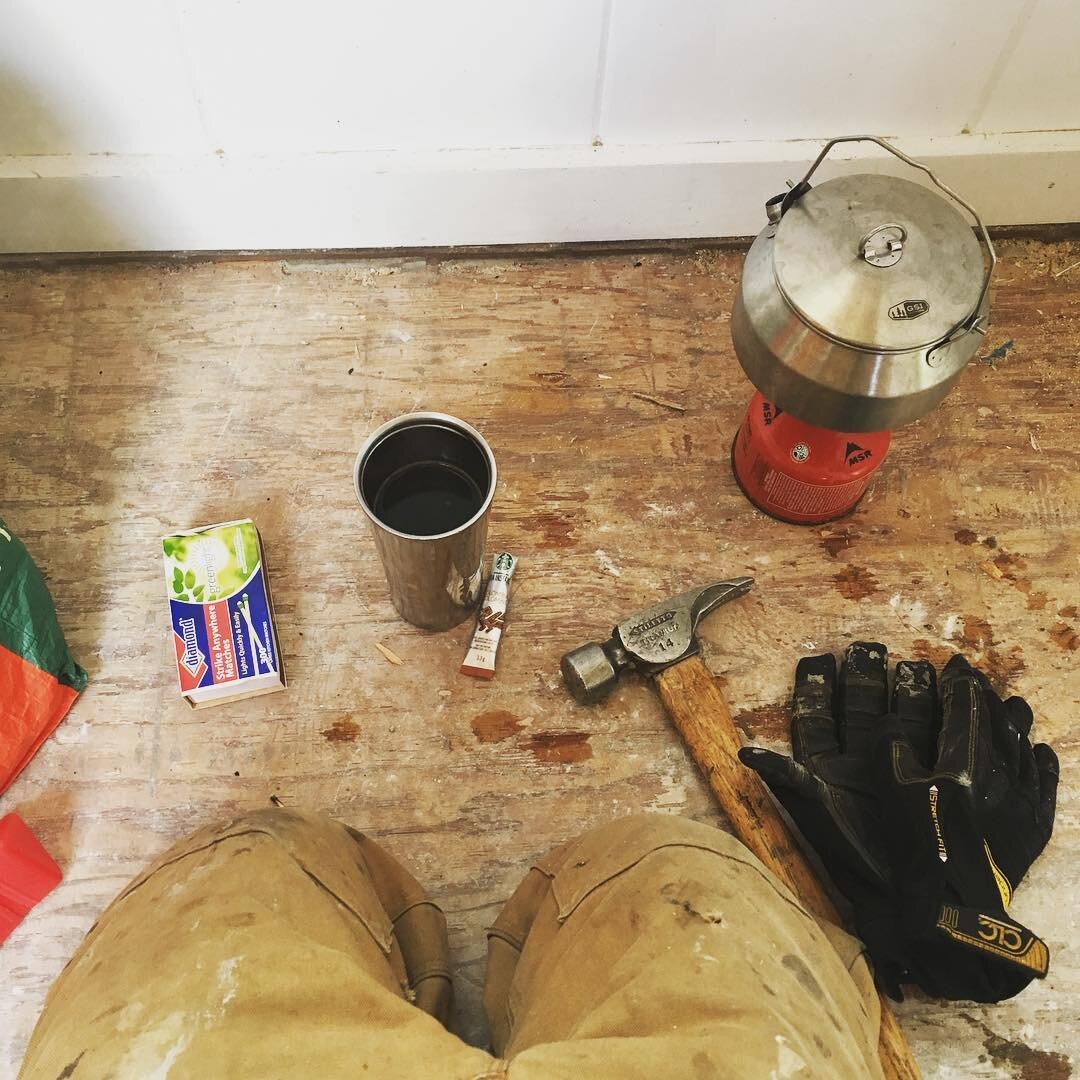 Jobsite coffee/hike life coffee ___________________________________________________________________________#thecolderthebetter #newenglandcarpenters #401 #handmade #carpentry #newengland #rhodeisland #rhodeislandcarpentry #woodworking #wood #stiletto