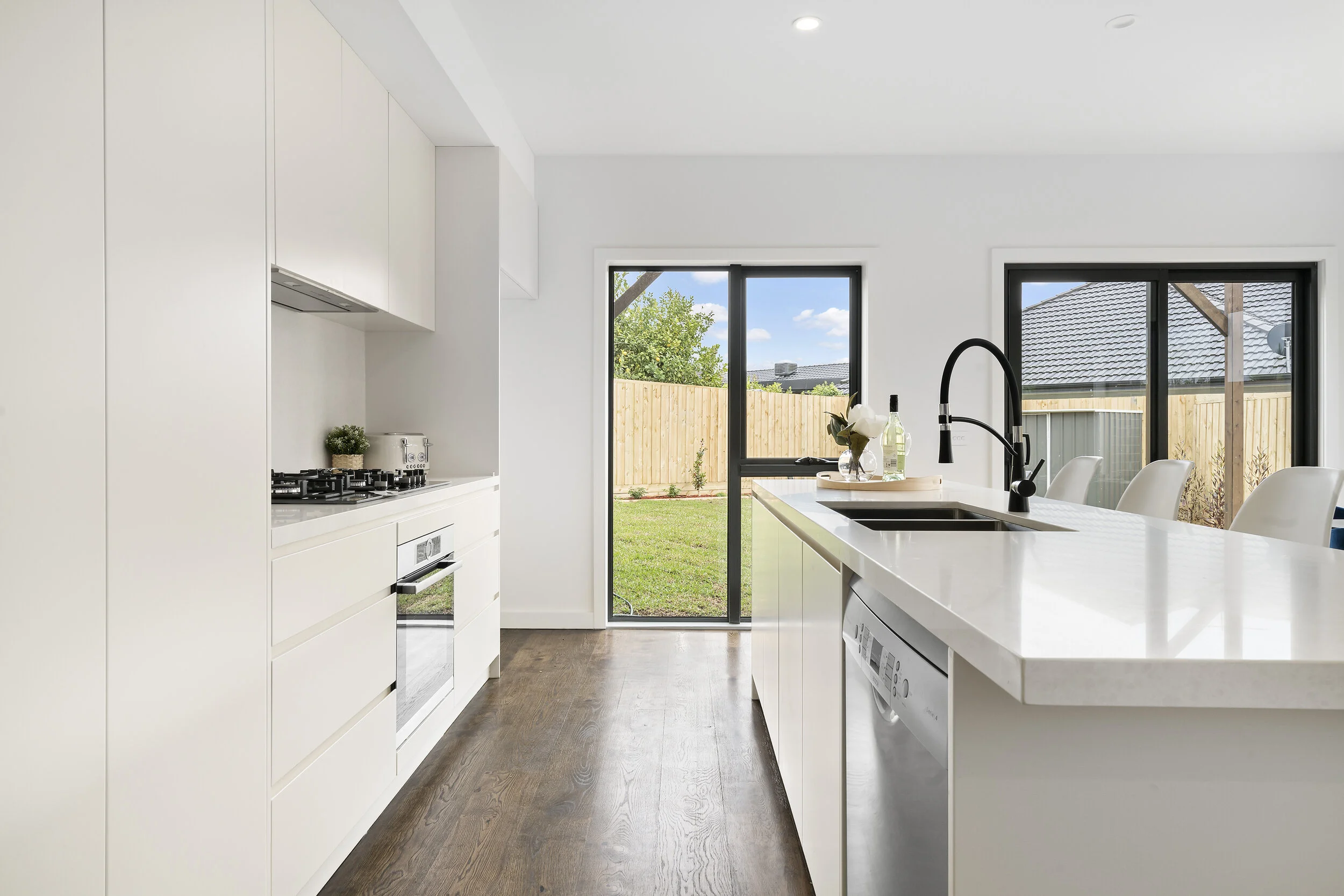 4-Kitchen.jpg