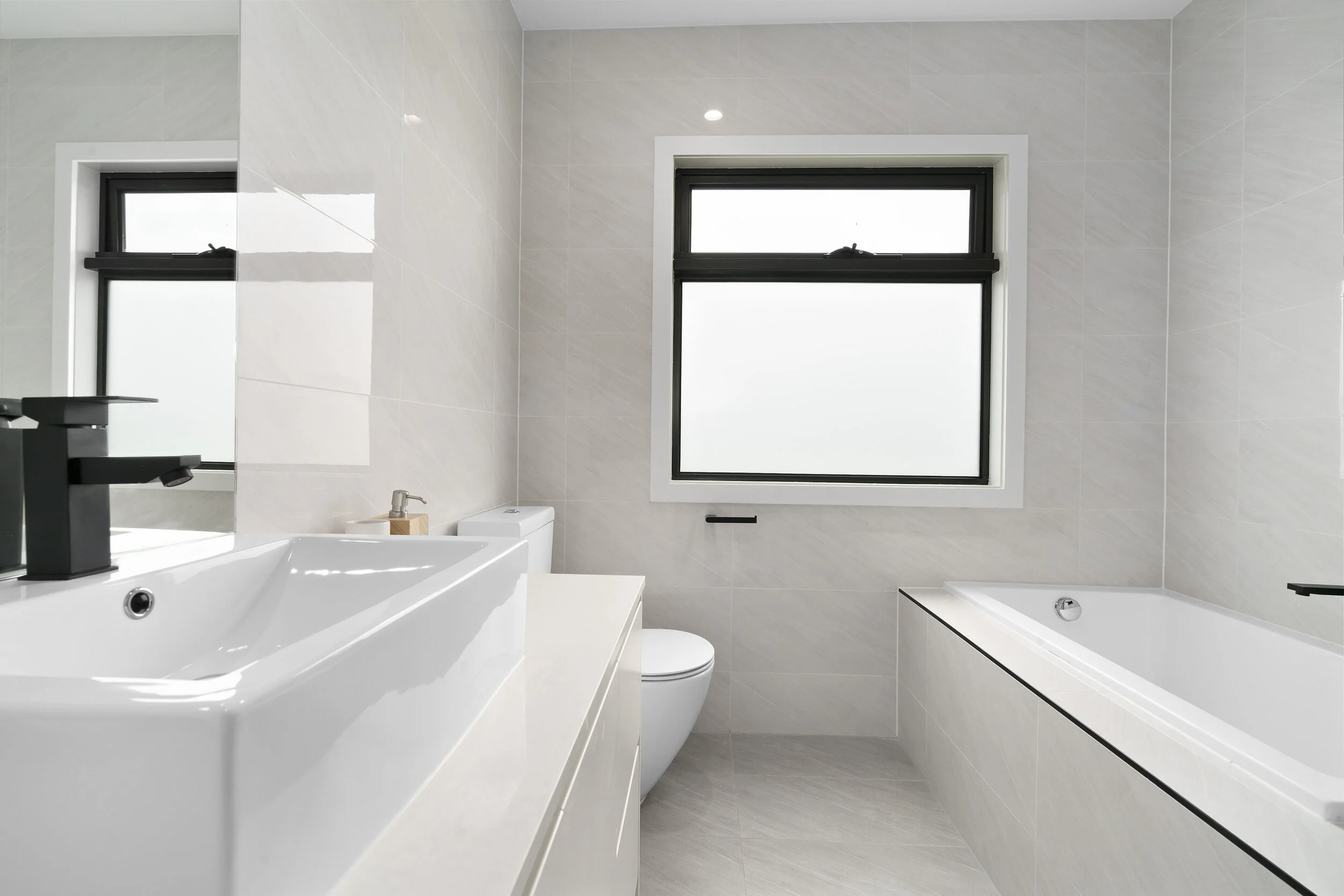 8-Bathroom.jpg