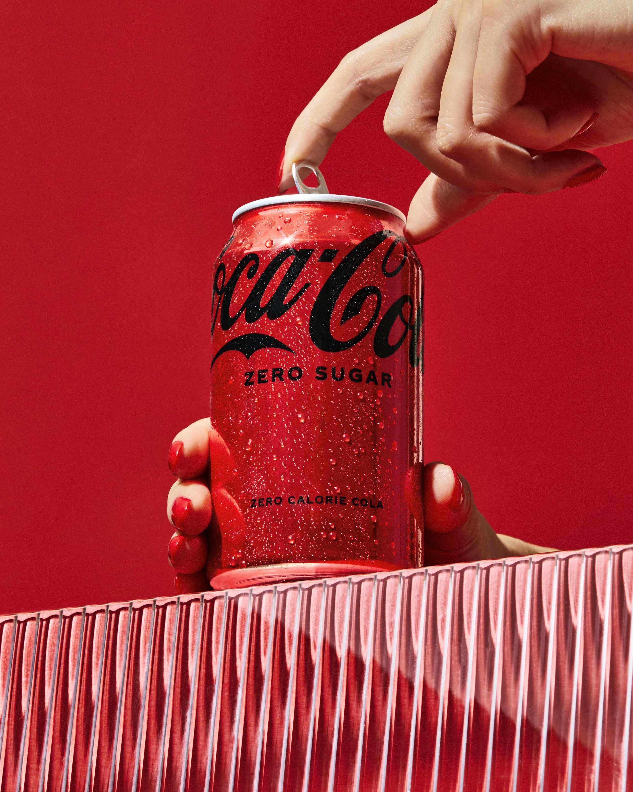 23-12-WS1609904_CokeProductStudioPhotoshoot_CokeZeroHoliday_0161.jpg