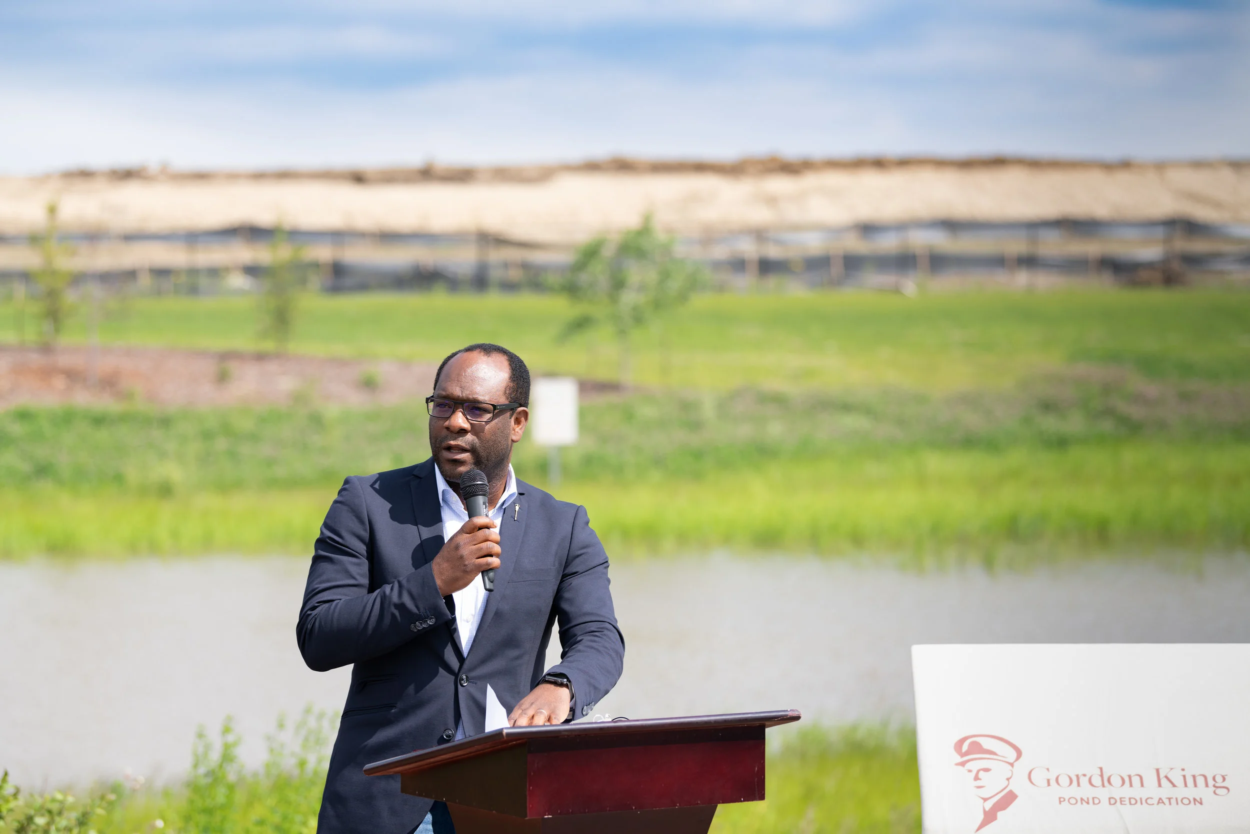 GordonKingPond40.JPG