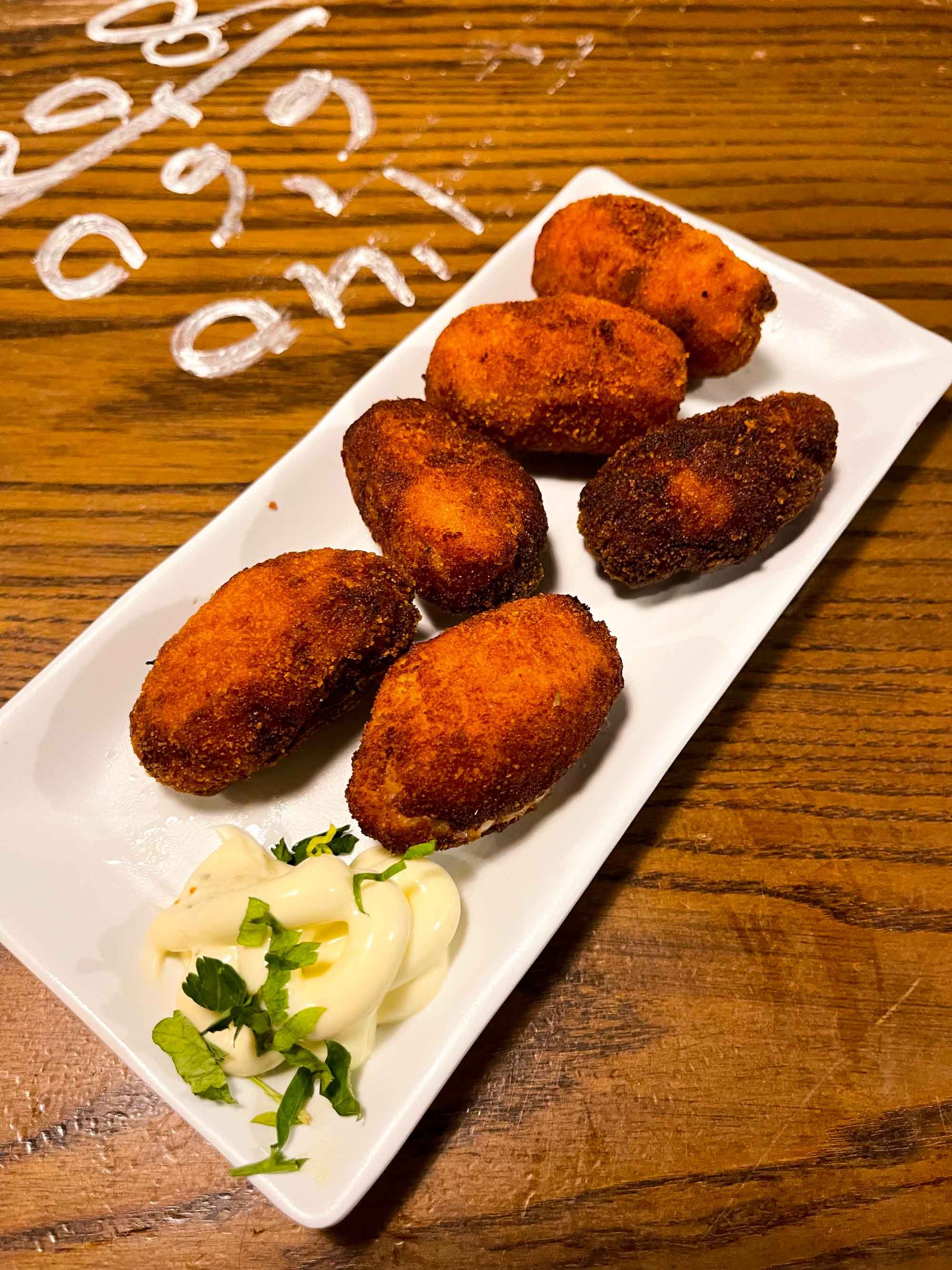 La-Tranca-best-tapas-bars-in-Malaga-croquetas-de-jamon.jpg