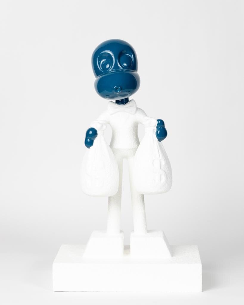ZVG-S18044 Zevi G Art MR. MONEYBAGS WHITE DOTS EDITION blue white 18 inch Resin Sculpture 2018.JPG