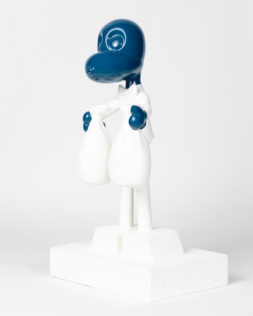ZVG-S18044 Zevi G Art MR. MONEYBAGS WHITE DOTS EDITION blue white 18 inch Resin Sculpture 2018 3.JPG