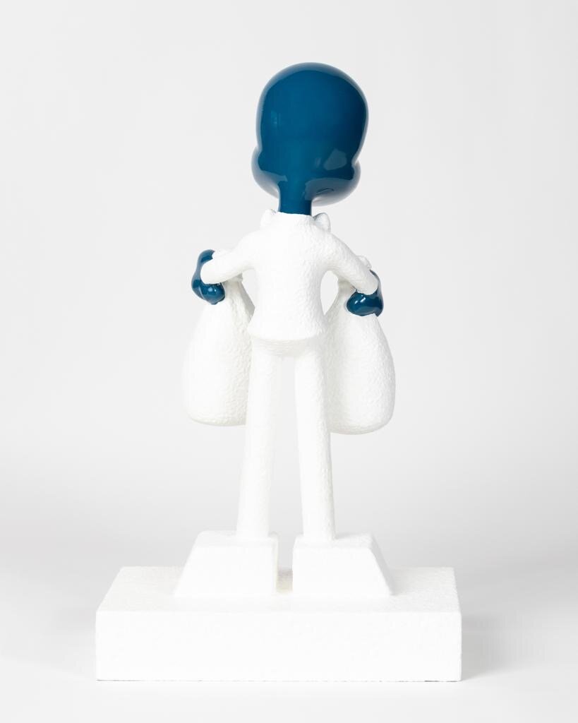 ZVG-S18044 Zevi G Art MR. MONEYBAGS WHITE DOTS EDITION blue white 18 inch Resin Sculpture 2018 2.JPG