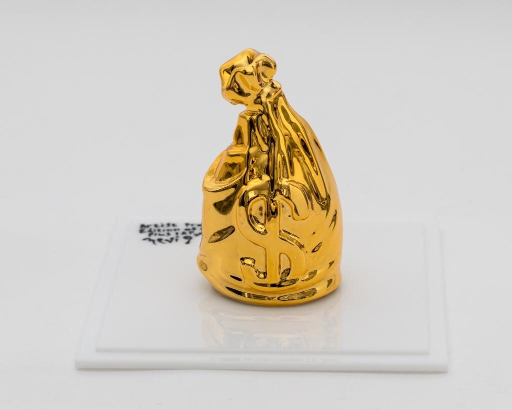 ZVG-S18048 Zevi G Art SECURE THE BAG Gold 6 inch Biodegradable Resin Sculpture 2018 4.JPG