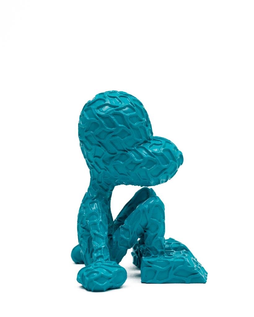 ZVG-S17029 Zevi G Art LOUNGER Teal White multi 7 inch Sculpture 2017  5.JPG