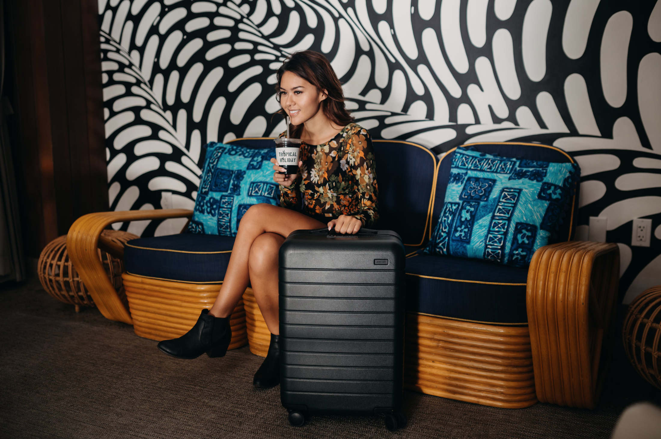 leah flores travel blogger photographer surfjack hotel hawaii tourism