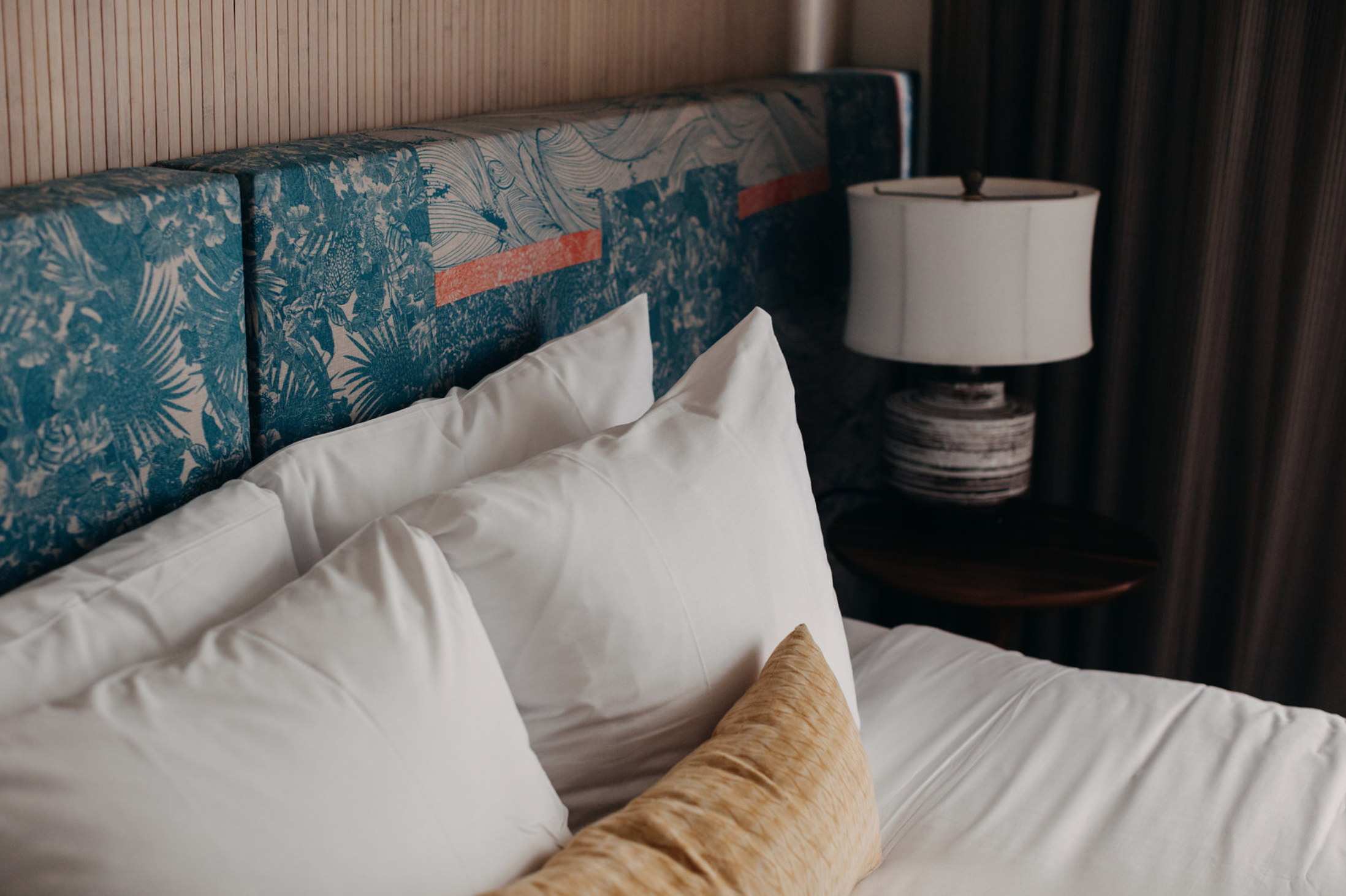leah flores travel blogger photographer surfjack hotel hawaii tourism