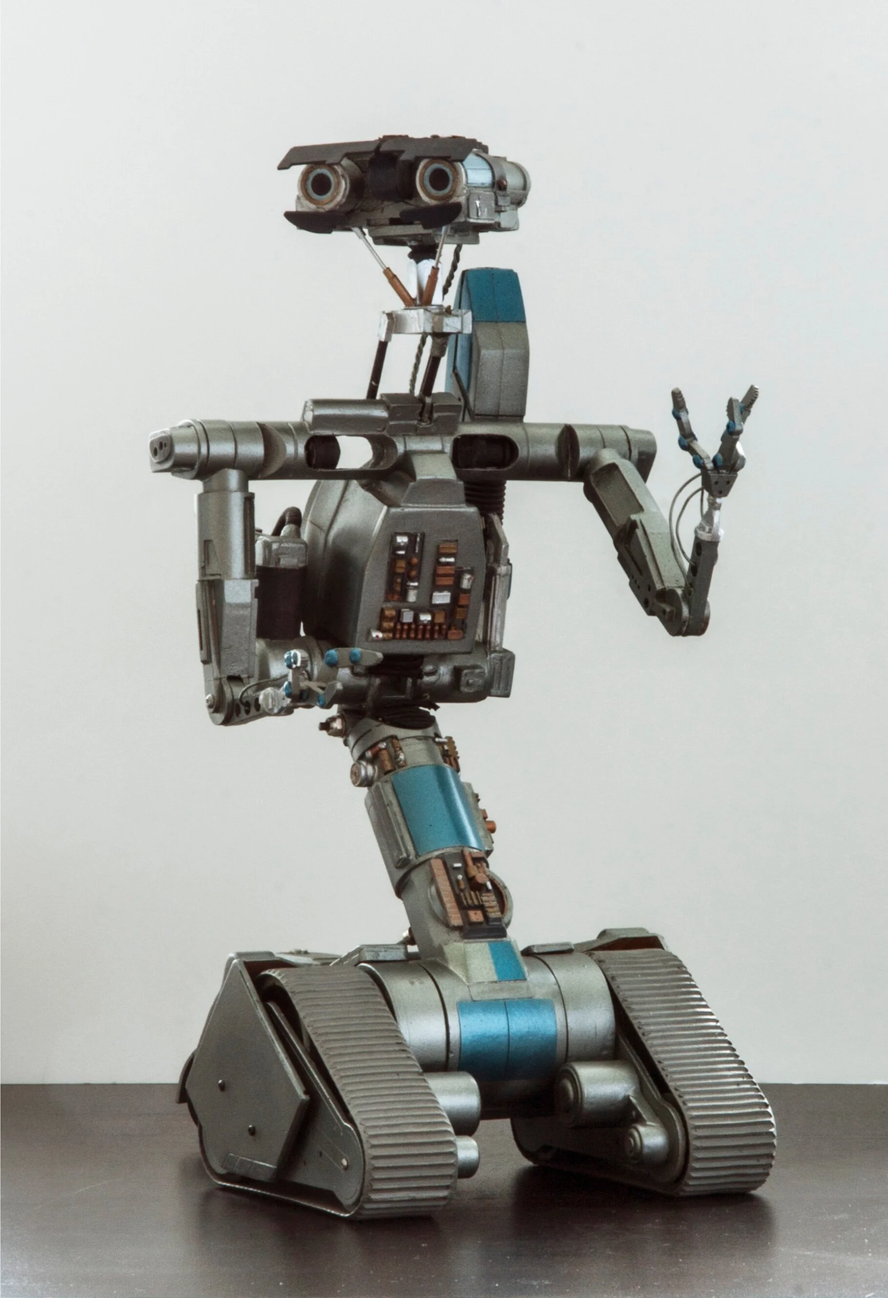 short circuit robot toy