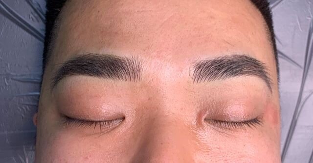 Men&rsquo;s microblading by Kim 💁🏻&zwj;♂️
Microblading is a gender neutral look and best for normal to dry skin
DM us for more info 💕 &bull; &bull;
&bull;
&bull;
For inquiries or appointments please email Rittenhouse@junabeautyspa.com or 
call (26