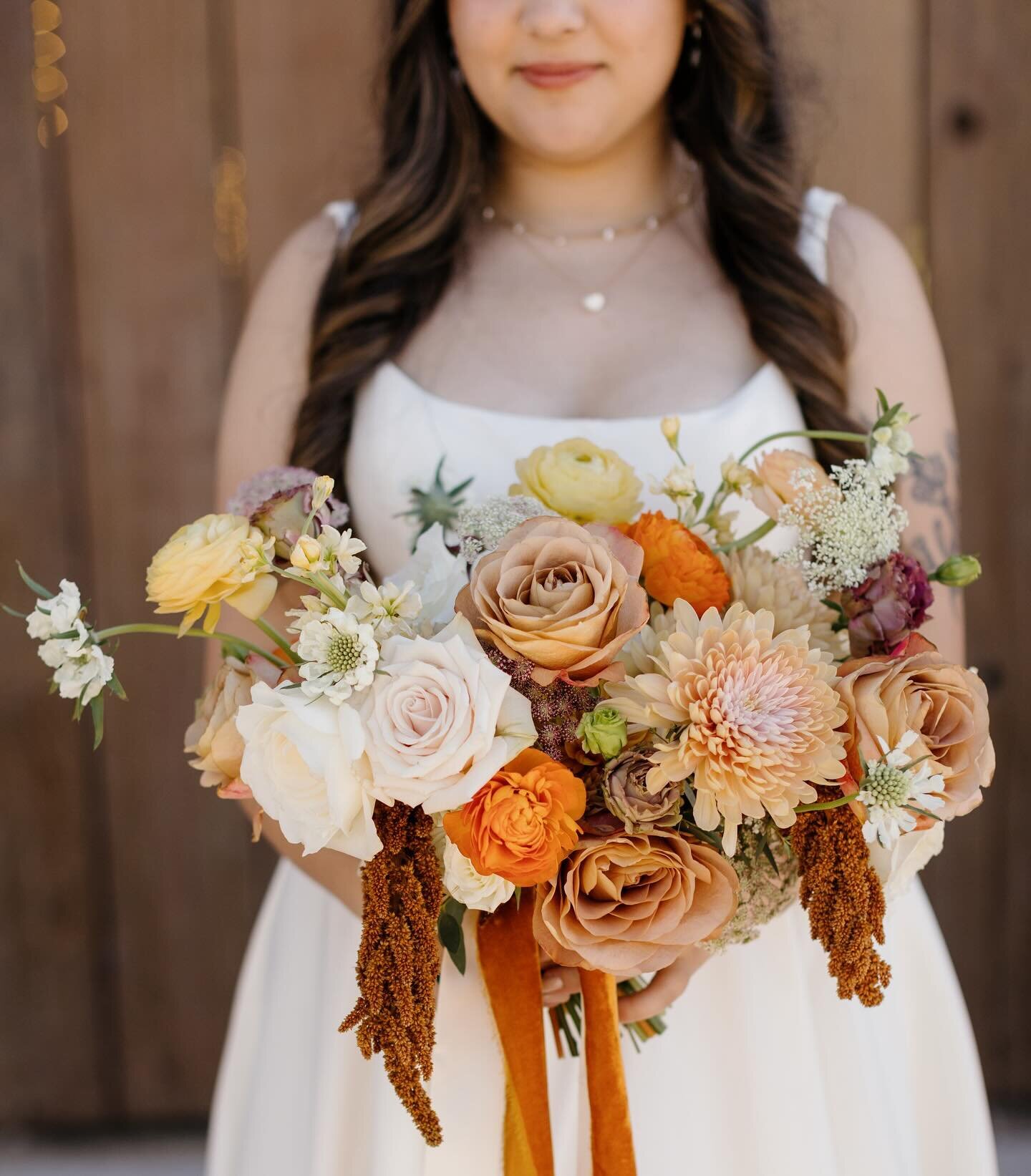 When the bride creates her own bouquet&hellip; ✨