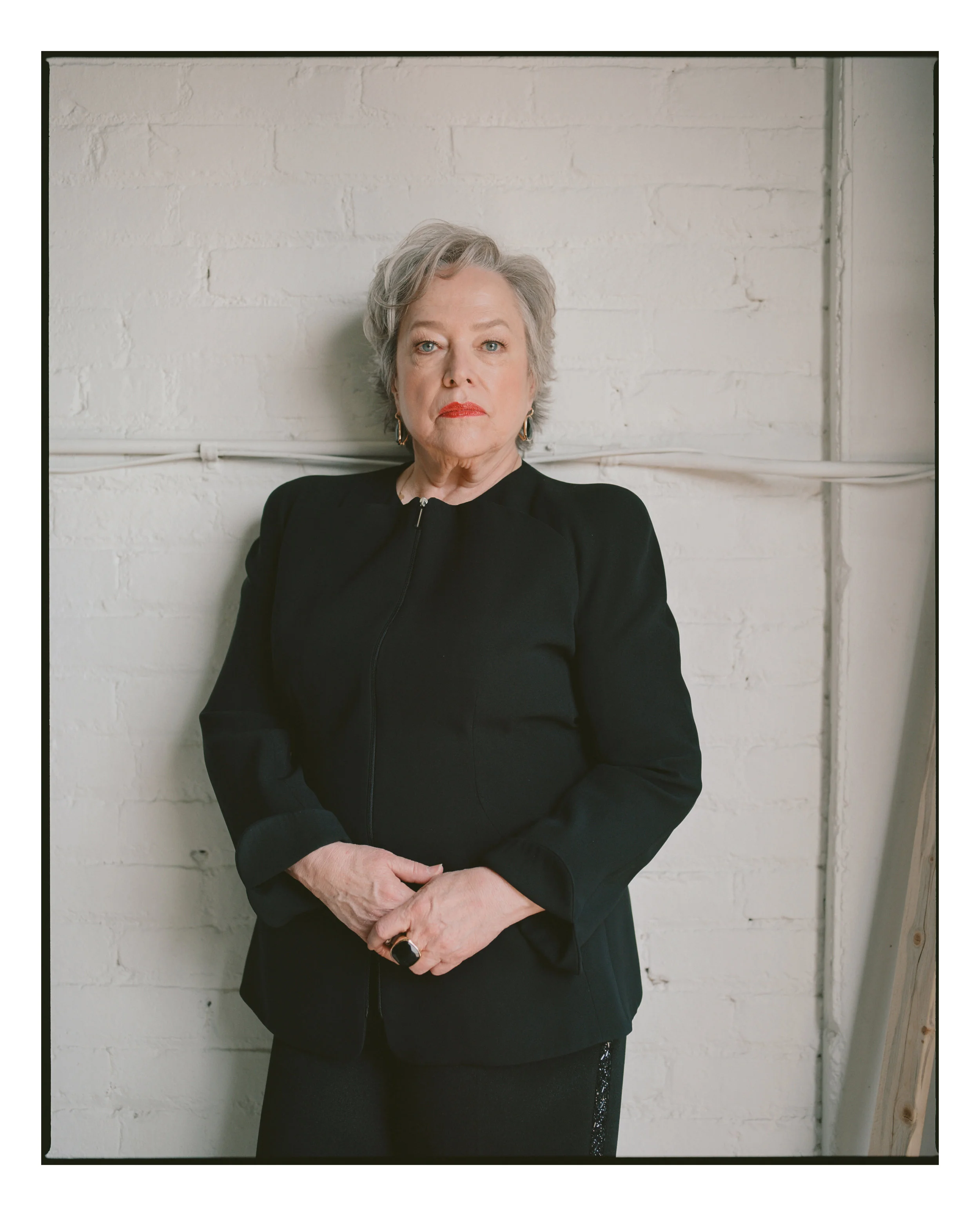Kathy_Bates_02_LargerBorder.jpg