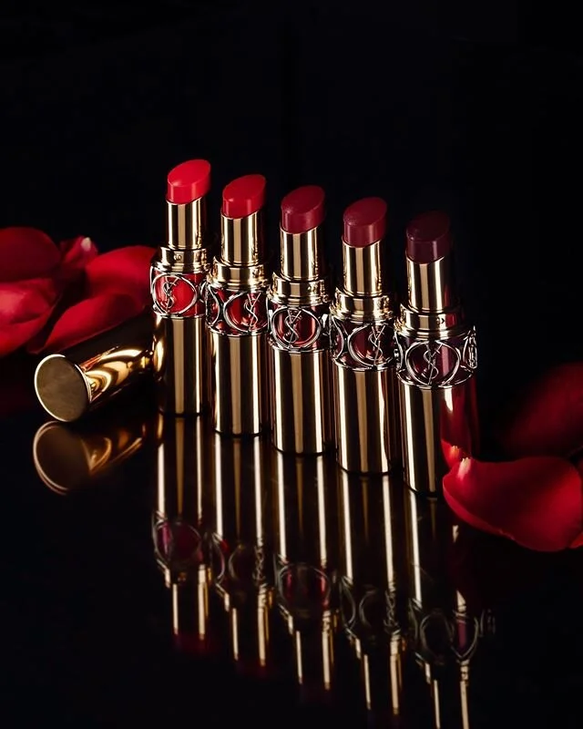 Pullin&rsquo; out the archives with this one! 𝑪𝒊𝒓𝒄𝒂: 𝟮𝟬𝟭𝟱
⠀⠀
I&rsquo;ve never really posted my product styling on this page because I actually used to hate it. To be honest, my relationship in college with product styling wasn&rsquo;t great 