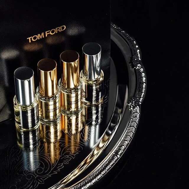 @tomfordbeauty handed to me on a silver platter? 𝒀𝒆𝒔, 𝒑𝒍𝒆𝒂𝒔𝒆!
⠀
➖ t h e  c r e w ➖
➰Photographer: @robertogaxiola_
➰Stylist: @krystynkikuestyling
➰Styling Assistant: @krissyvixx