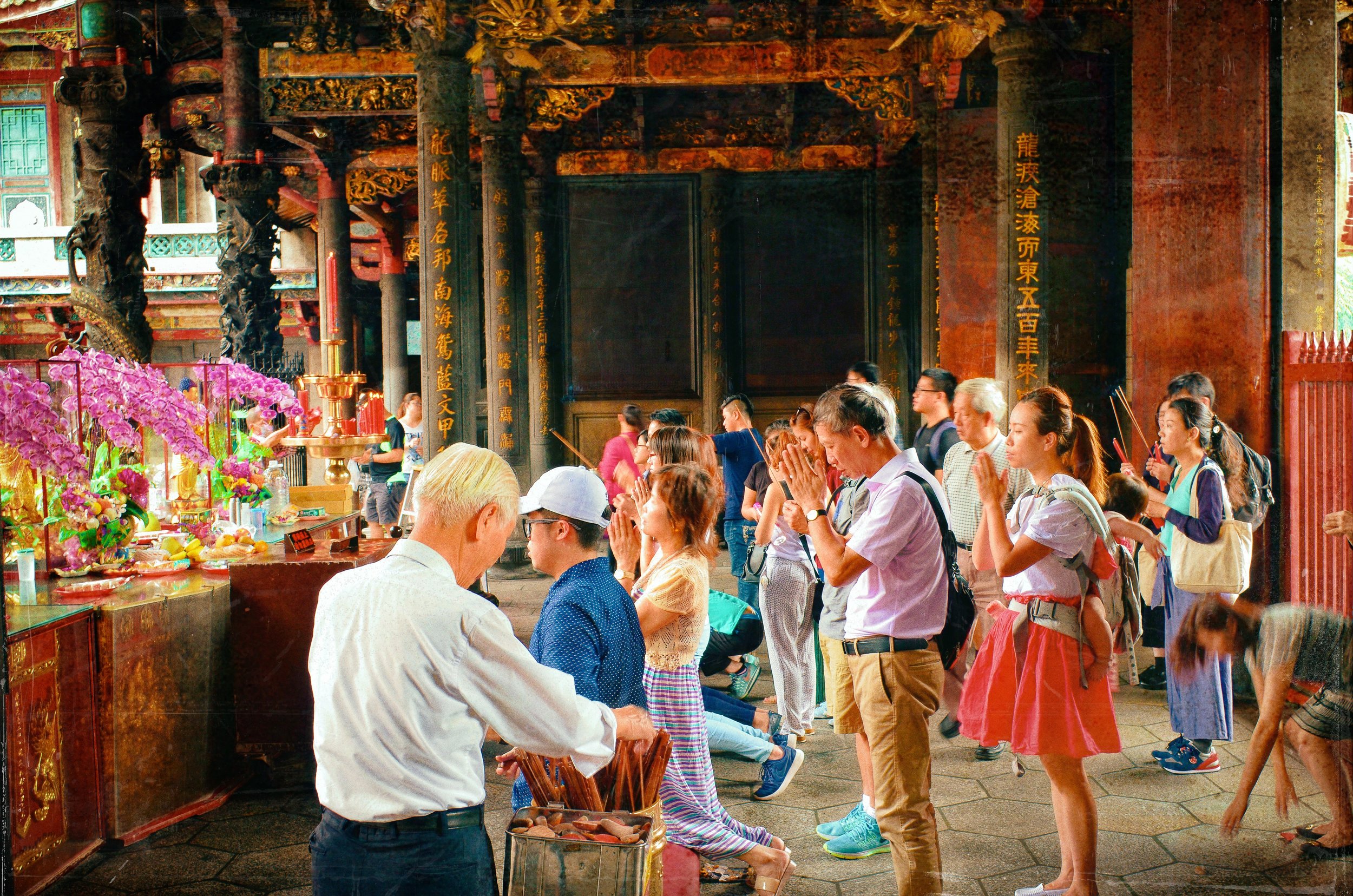 "PRAYERS IN TONGSHAN TEMPLE"