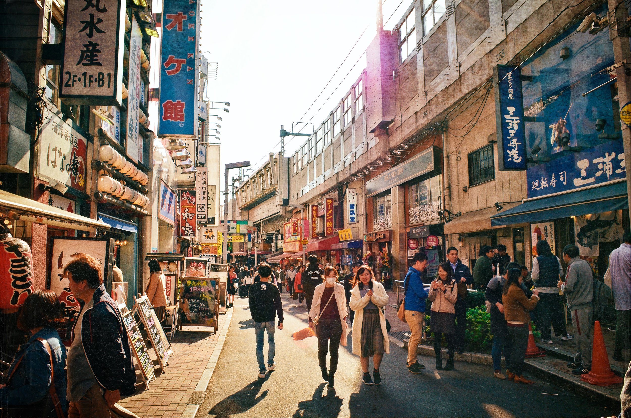"AROUND TAKESHITA"
