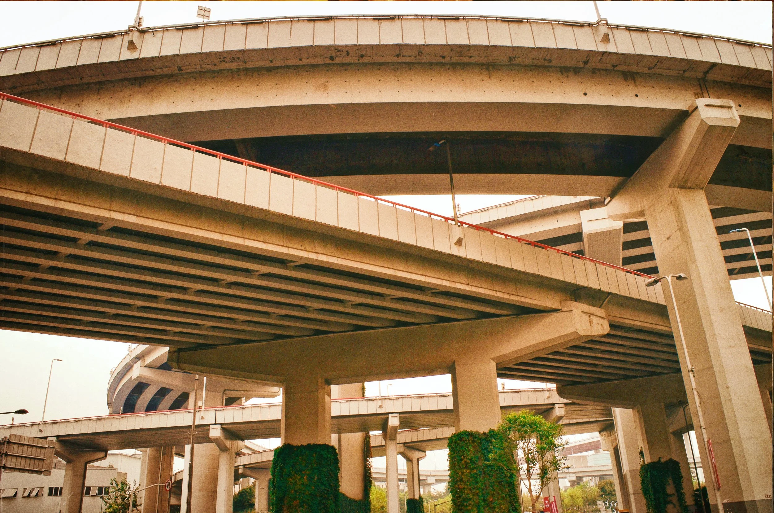 "MAZE: INTERTWINED ROADLINKS"