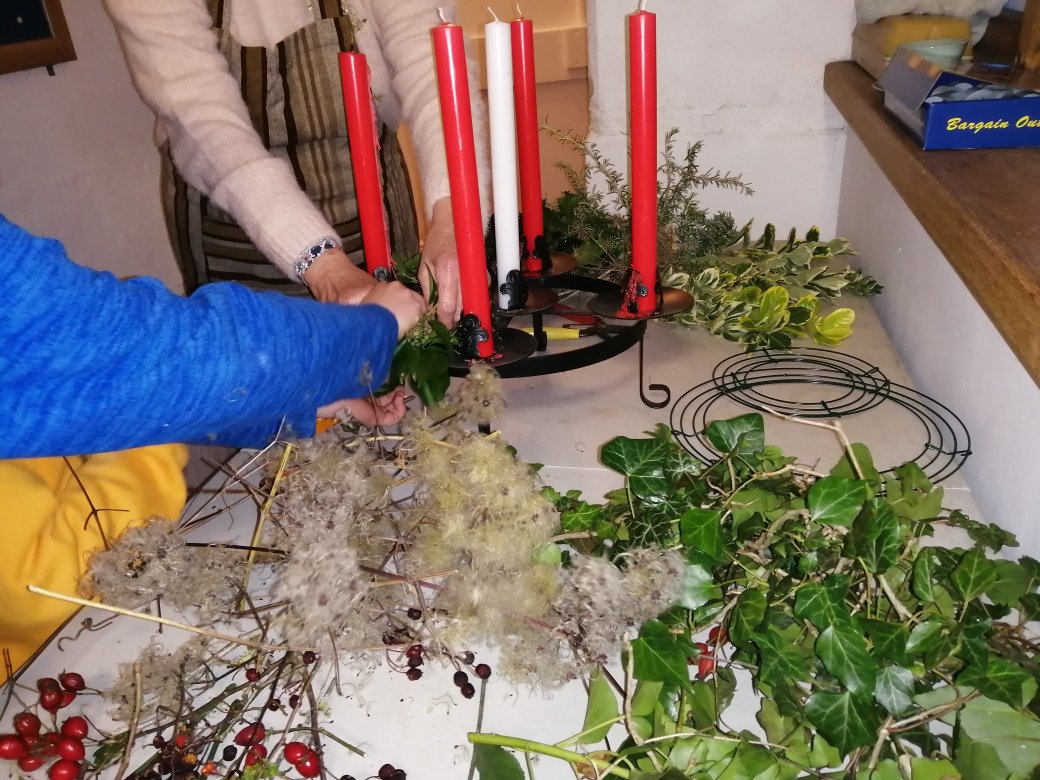 wreath making.jpg