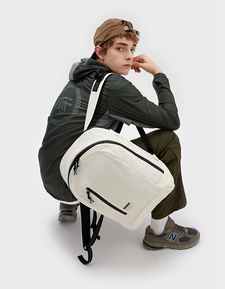 LW101_backpack_conceptual_1.jpg